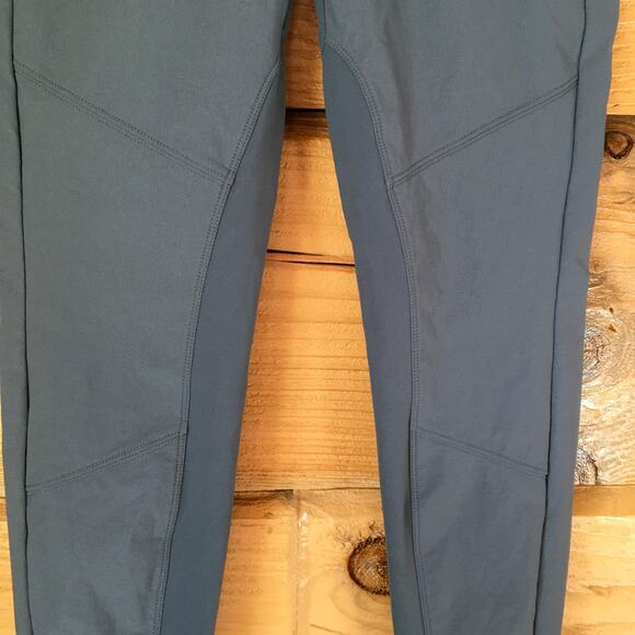 Athleta Headlands Hybrid Trek Tight - Size 4 - Picture 5 of 8